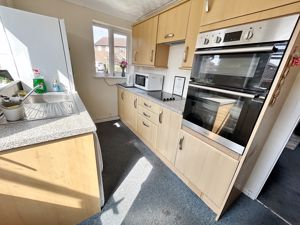 Kitchen- click for photo gallery